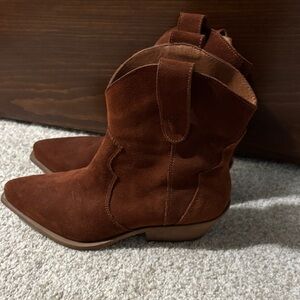 Steve Madden Chestnut Suede Heeled Boots